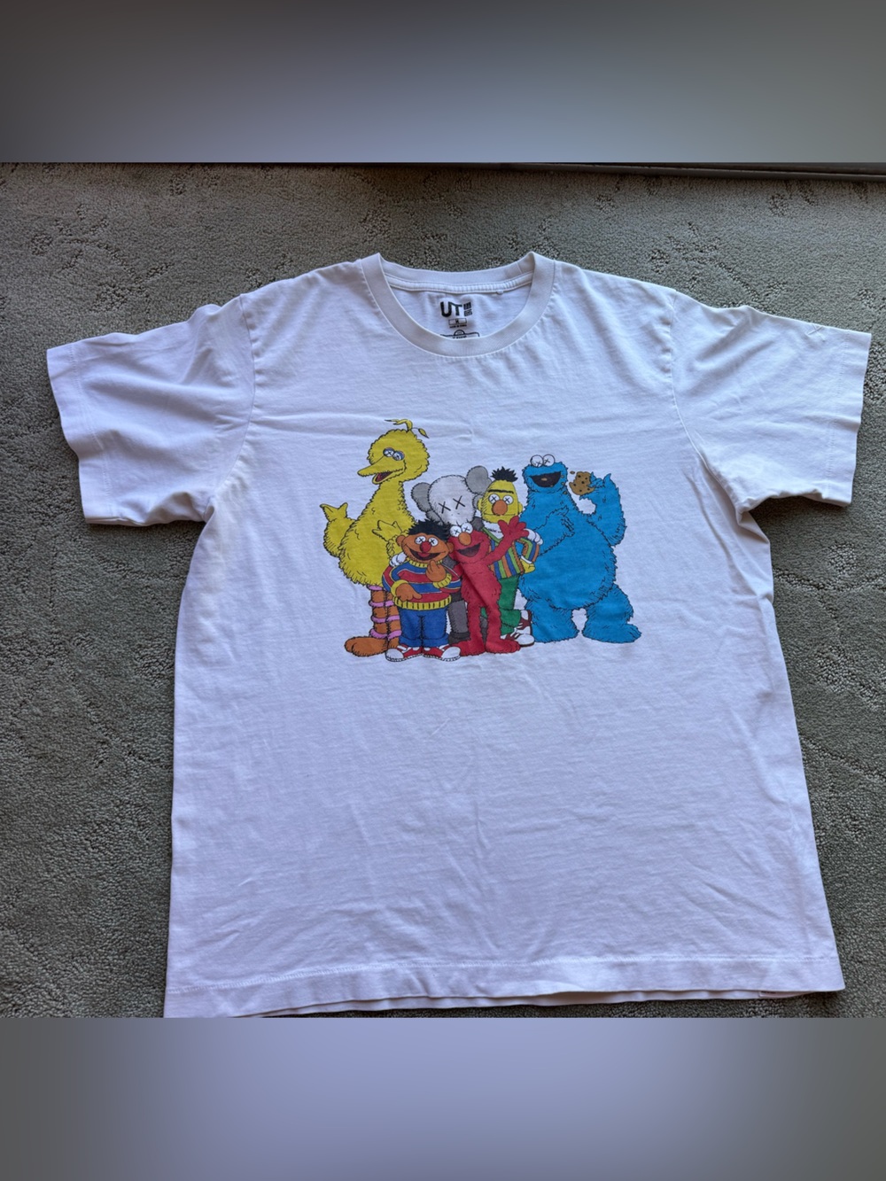 Uniqlo White Crewneck Tee